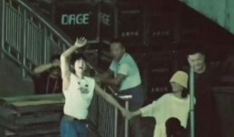 娱乐大爆料笑死,笑料横飞，欢乐无限！